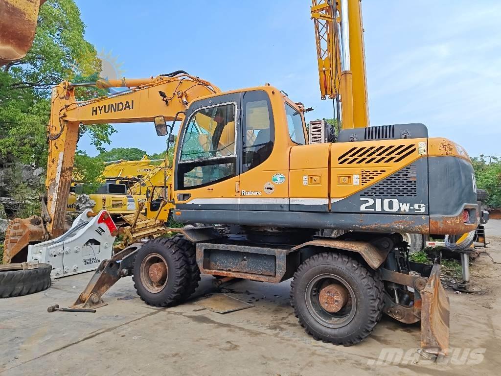 Hyundai Robex 210W-9 Gumikerekes kotrók