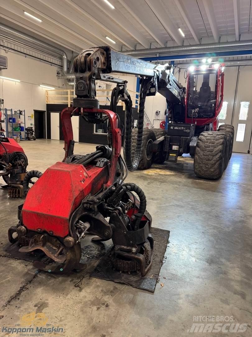 Komatsu 951 Betakarítók