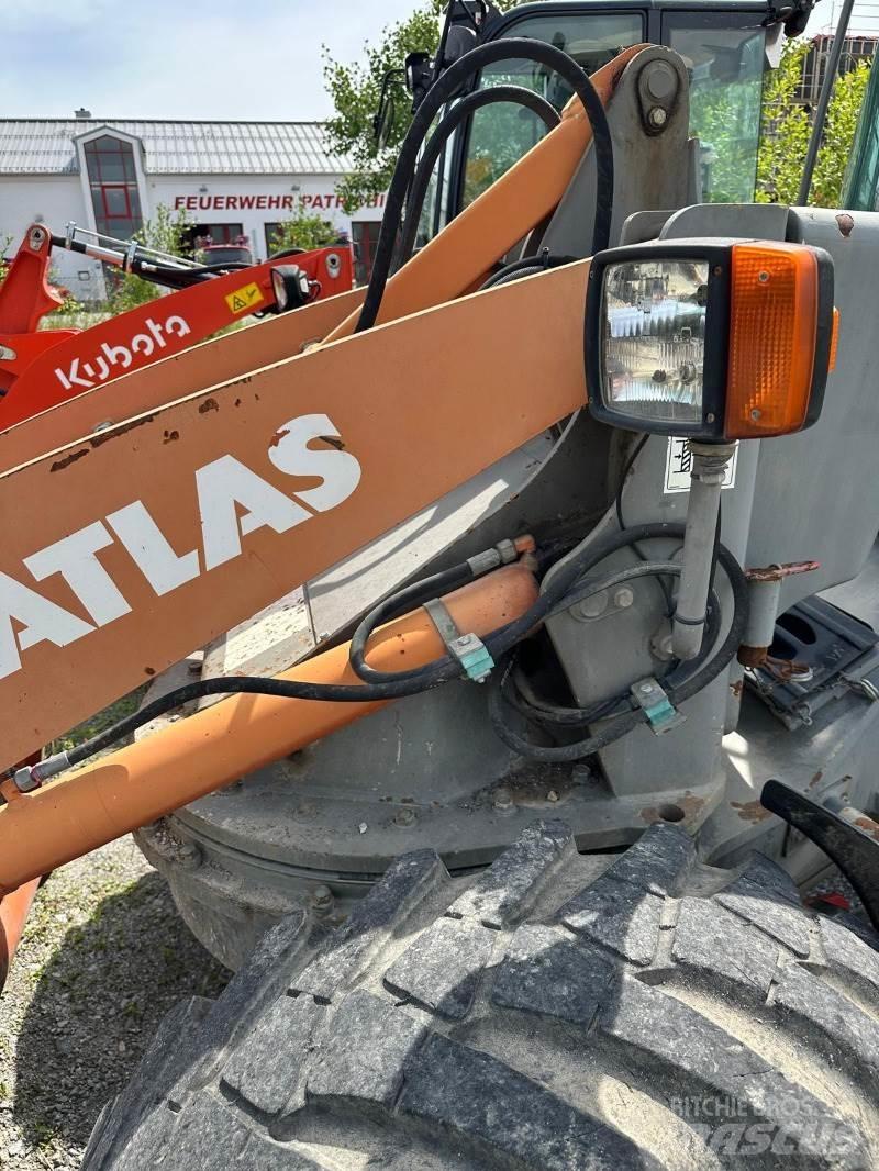 Atlas 75S Gumikerekes homlokrakodók