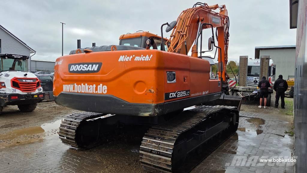 Doosan DX 225 LC Lánctalpas kotrók