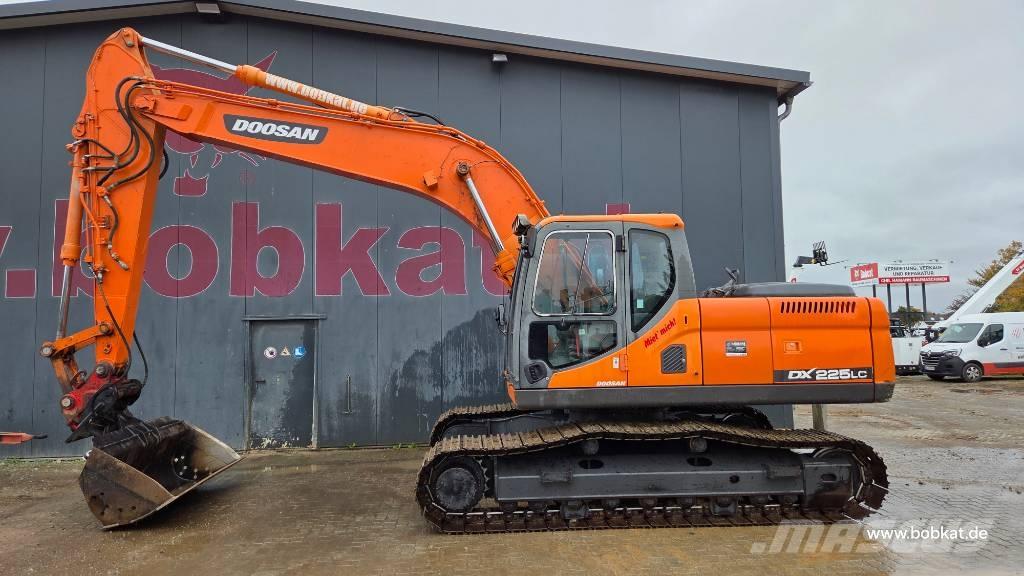 Doosan DX 225 LC Lánctalpas kotrók