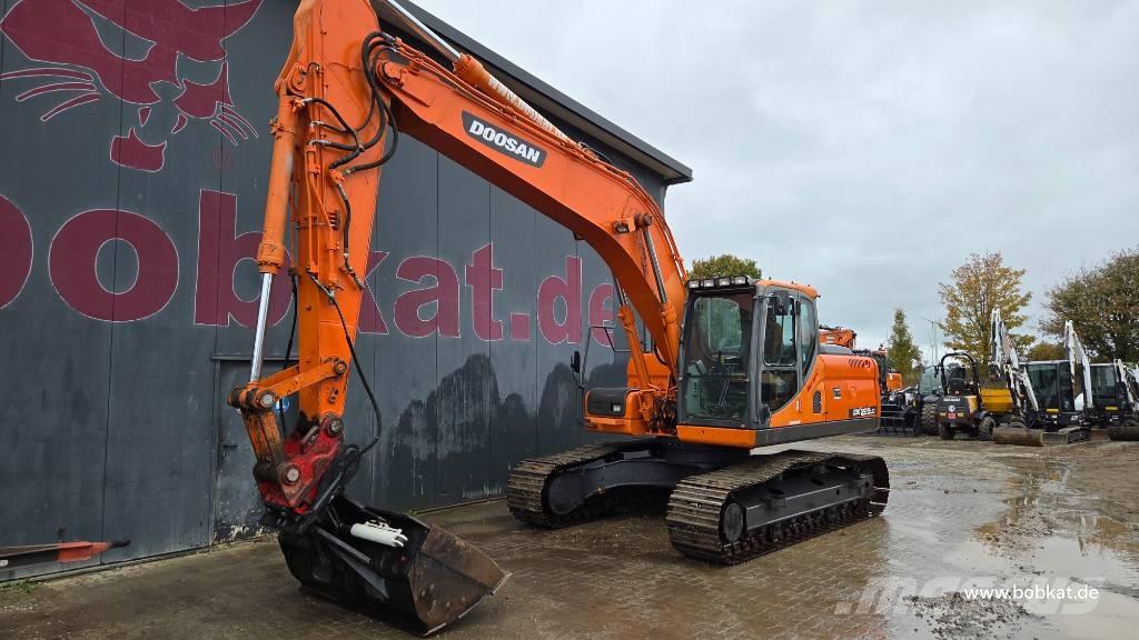 Doosan DX 225 LC Lánctalpas kotrók