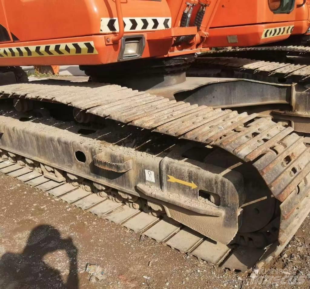 Doosan DH 220 Lánctalpas kotrók