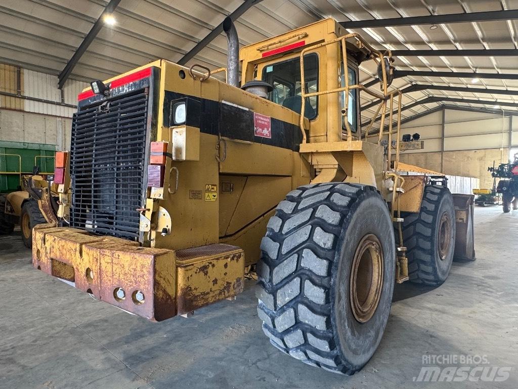CAT 966 F Gumikerekes homlokrakodók