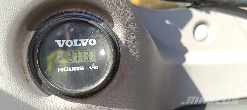 Volvo ECR235EL Lánctalpas kotrók