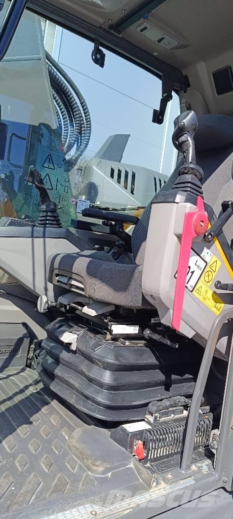 Volvo ECR235EL Lánctalpas kotrók