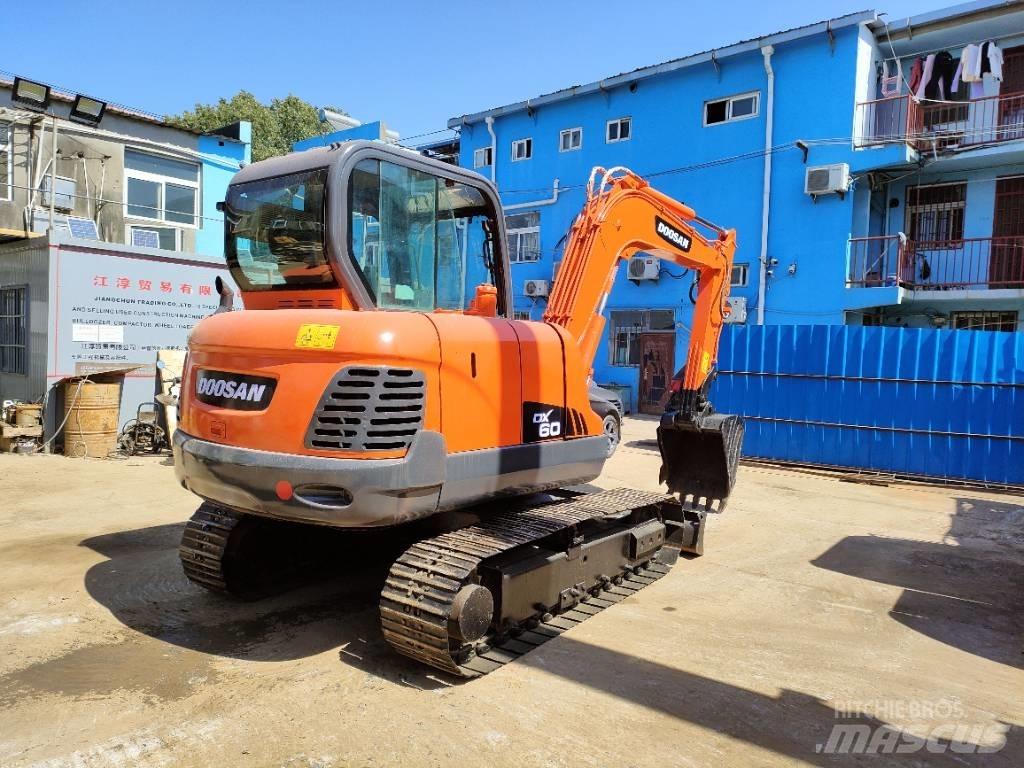 Doosan DX 60 Lánctalpas kotrók