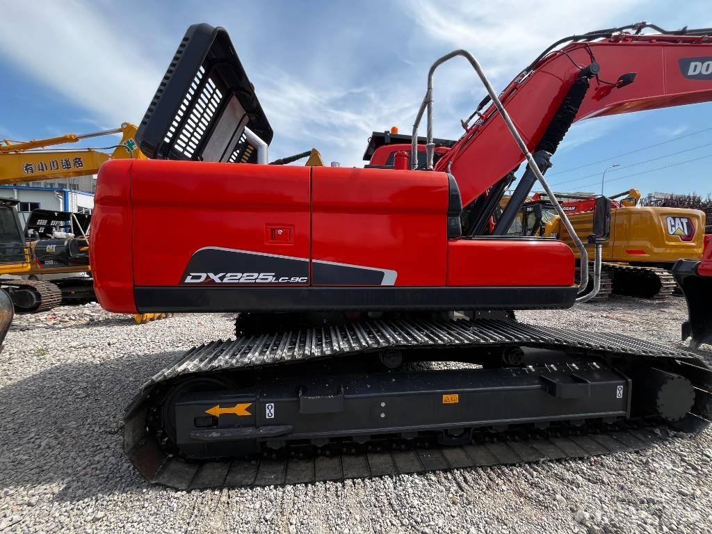 Doosan DX 225 Lánctalpas kotrók