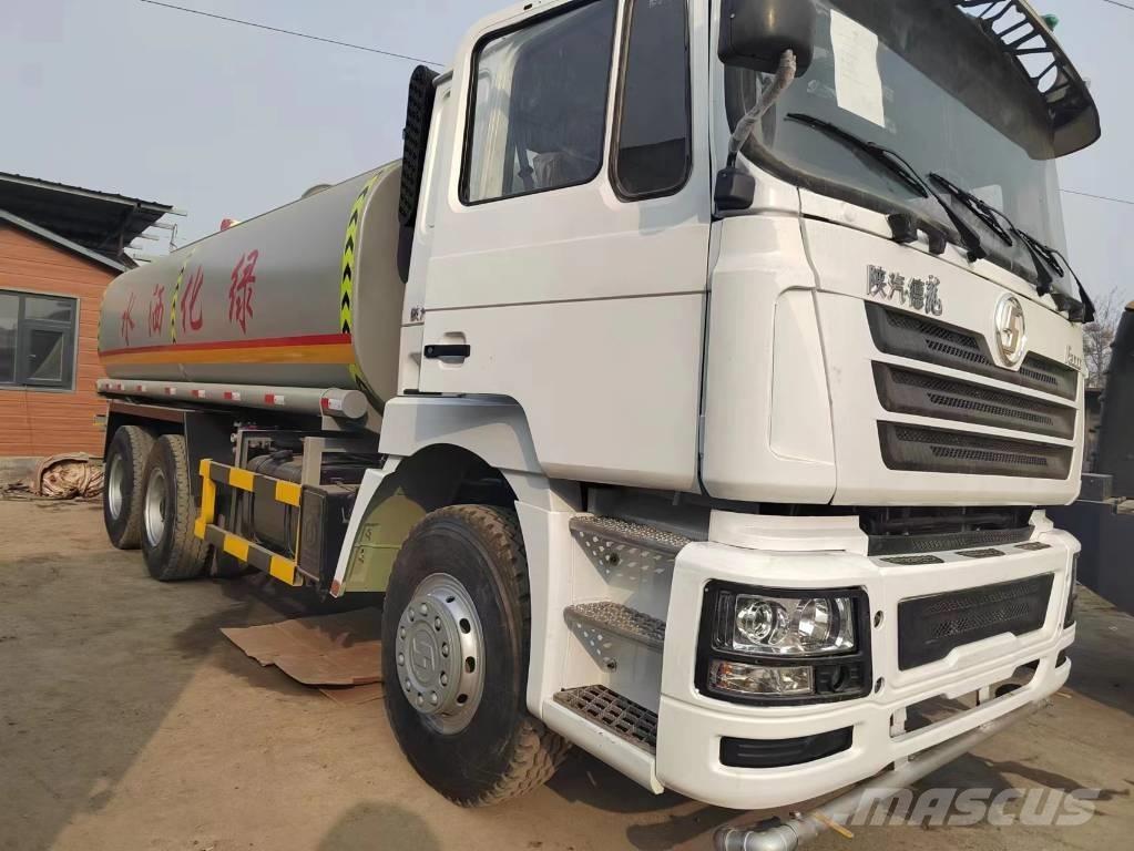 Shacman F3000 6X4 Vízszállító teherautók