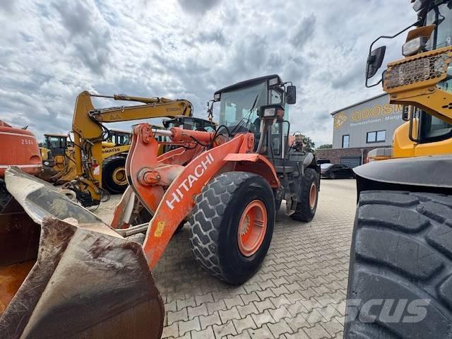 Hitachi ZW 180 Gumikerekes homlokrakodók