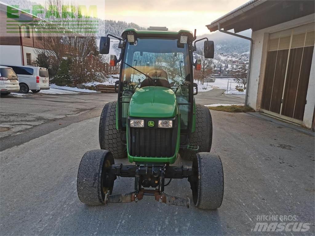 John Deere 4720 Traktorok