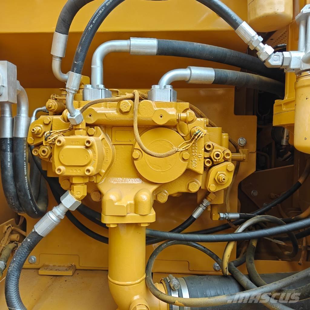 CAT 320 D Lánctalpas kotrók