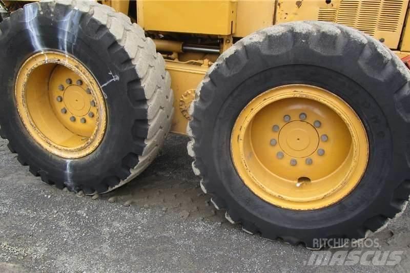 CAT 140H Gréderek