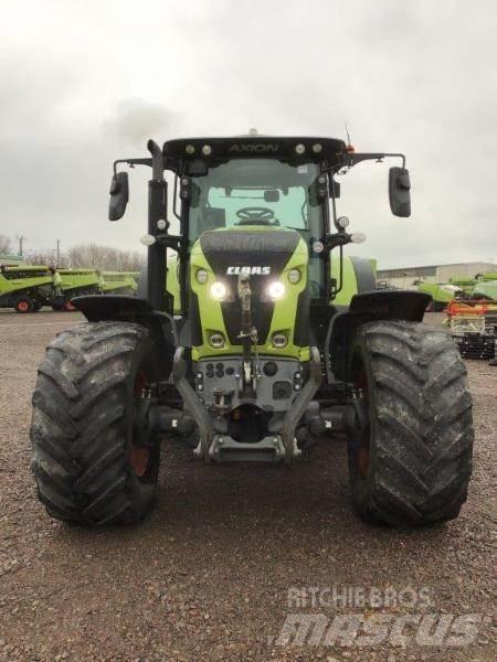 CLAAS AXION 810 Traktorok
