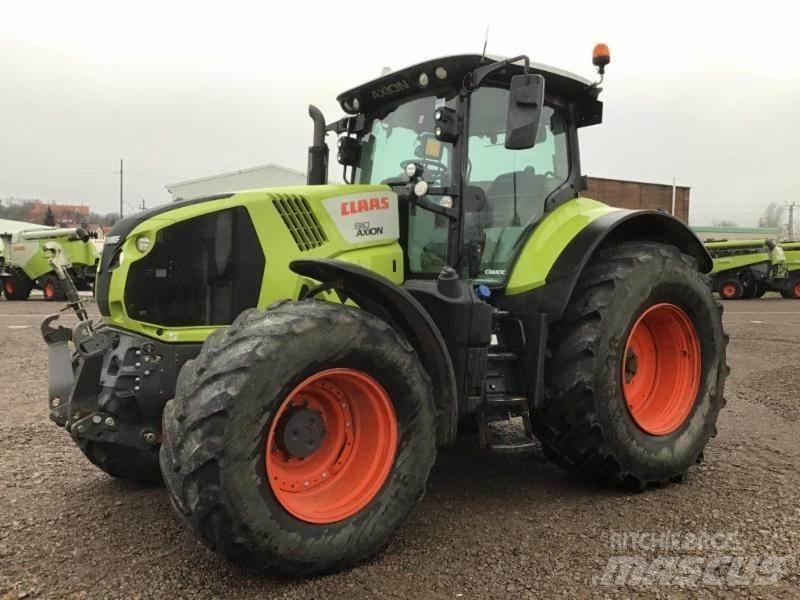CLAAS AXION 810 Traktorok