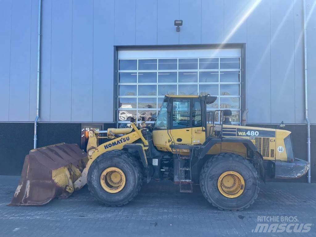 Komatsu WA480-6 Gumikerekes homlokrakodók