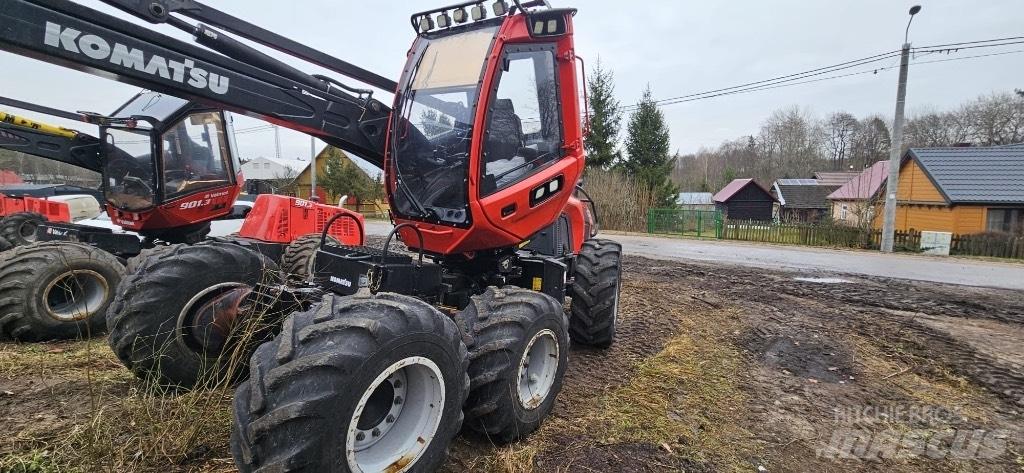 Komatsu 901 Betakarítók