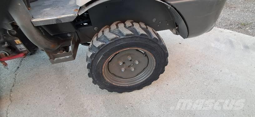 Ausa D 100 AHA Mezei dömperek