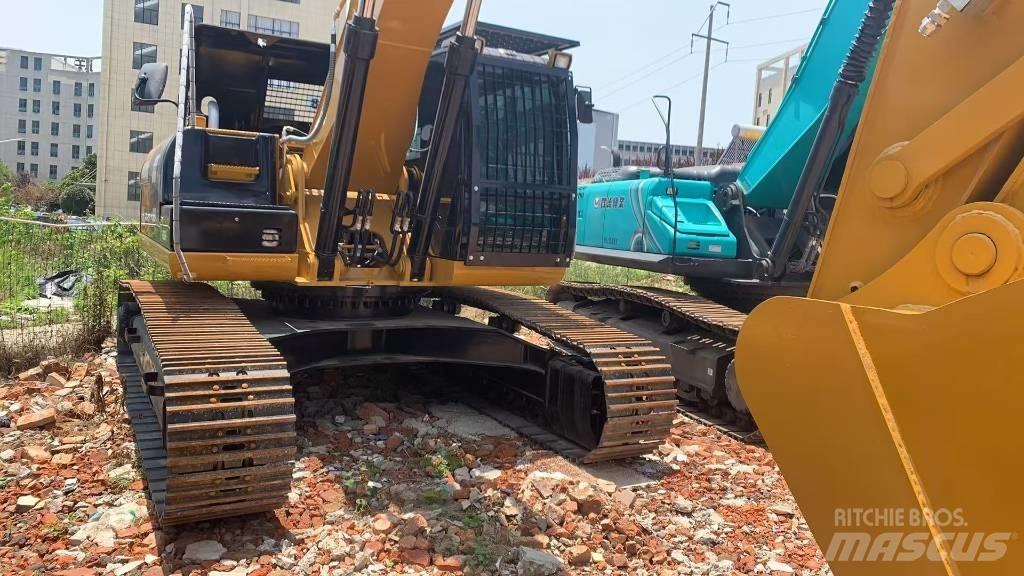 CAT 329 Lánctalpas kotrók