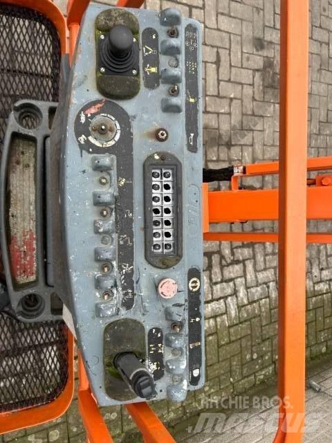 JLG 450 AJ Karos emelők