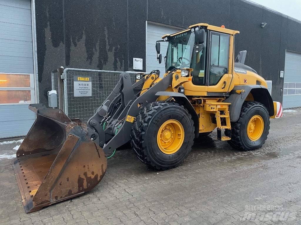 Volvo L60H Gumikerekes homlokrakodók