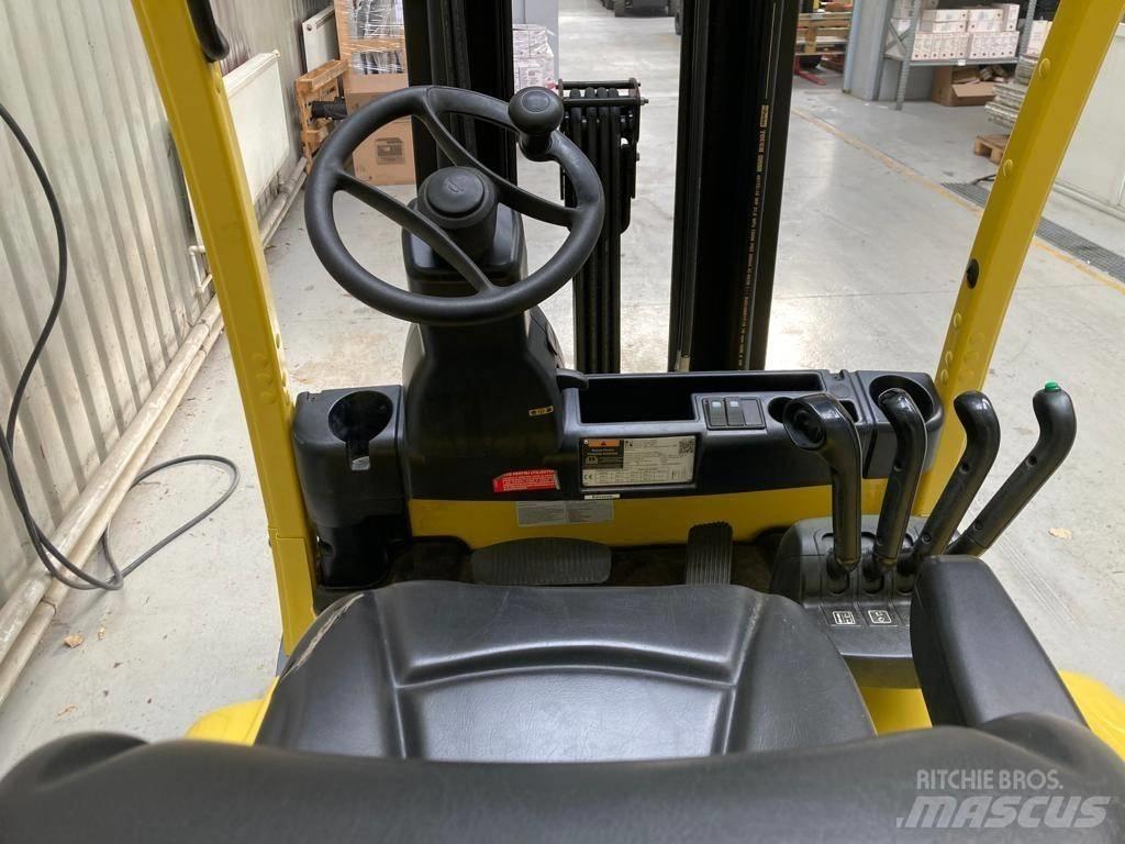 Hyster J2.5XN Elektromos targoncák