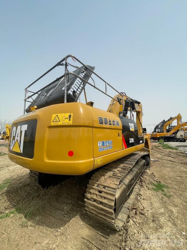 CAT 329D2 Lánctalpas kotrók