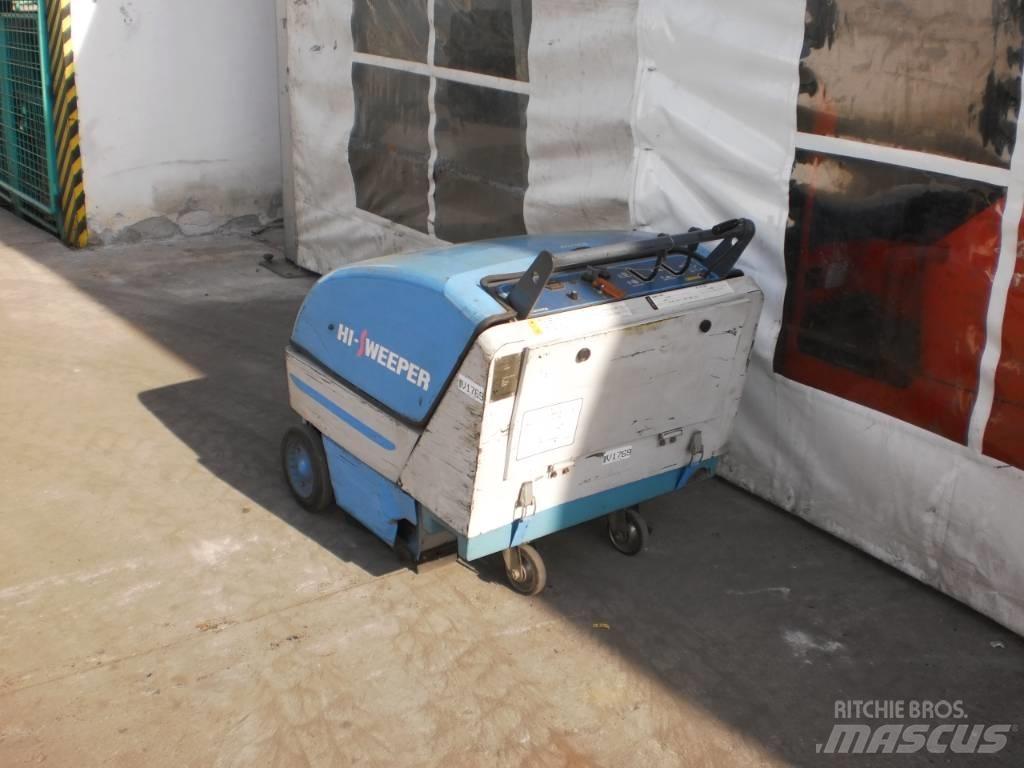 Toyota 4QBW9     V-1769 Egyéb kommunális gépek