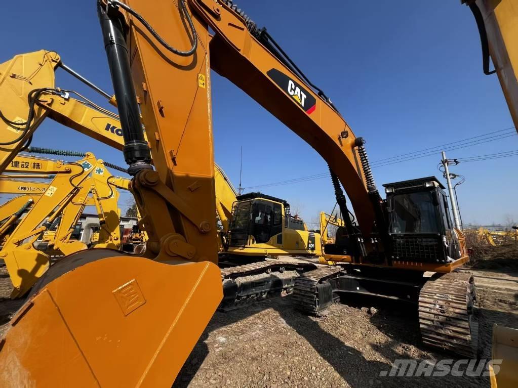 CAT 330 D2 Lánctalpas kotrók