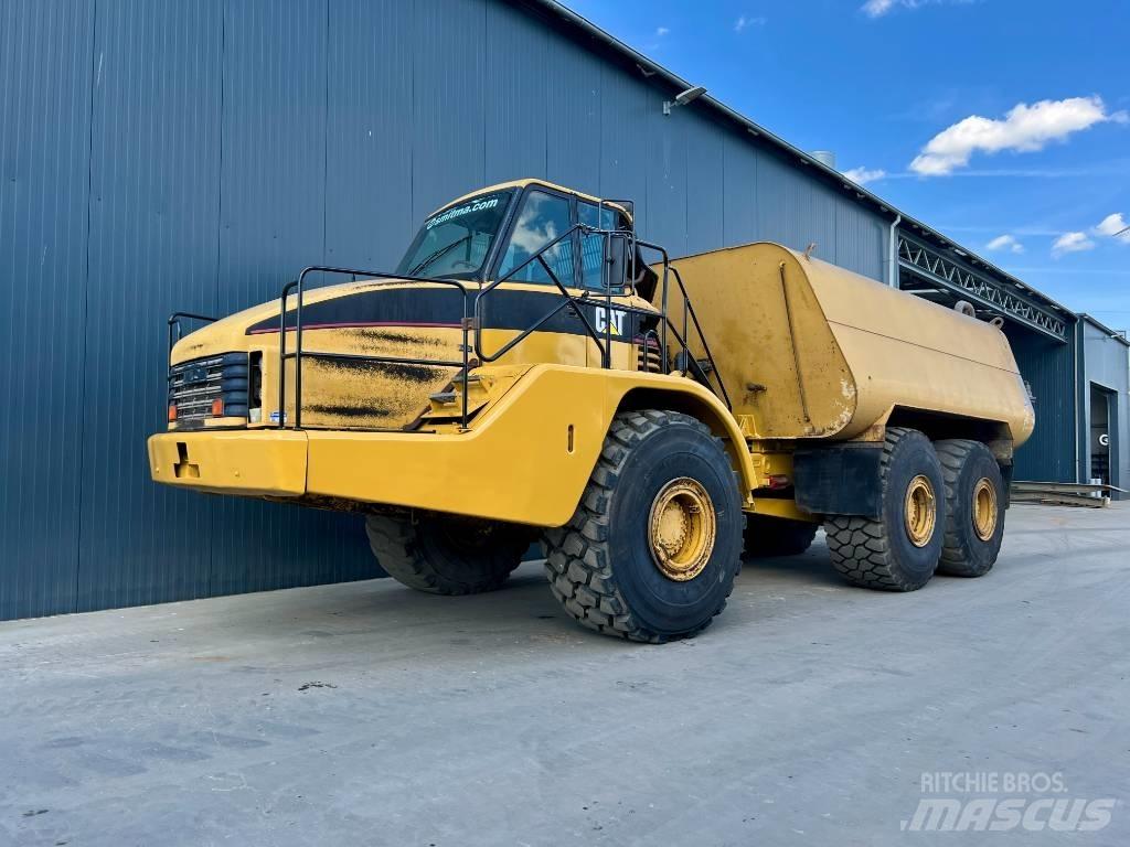 CAT 740 Water Truck Vízszállító teherautók