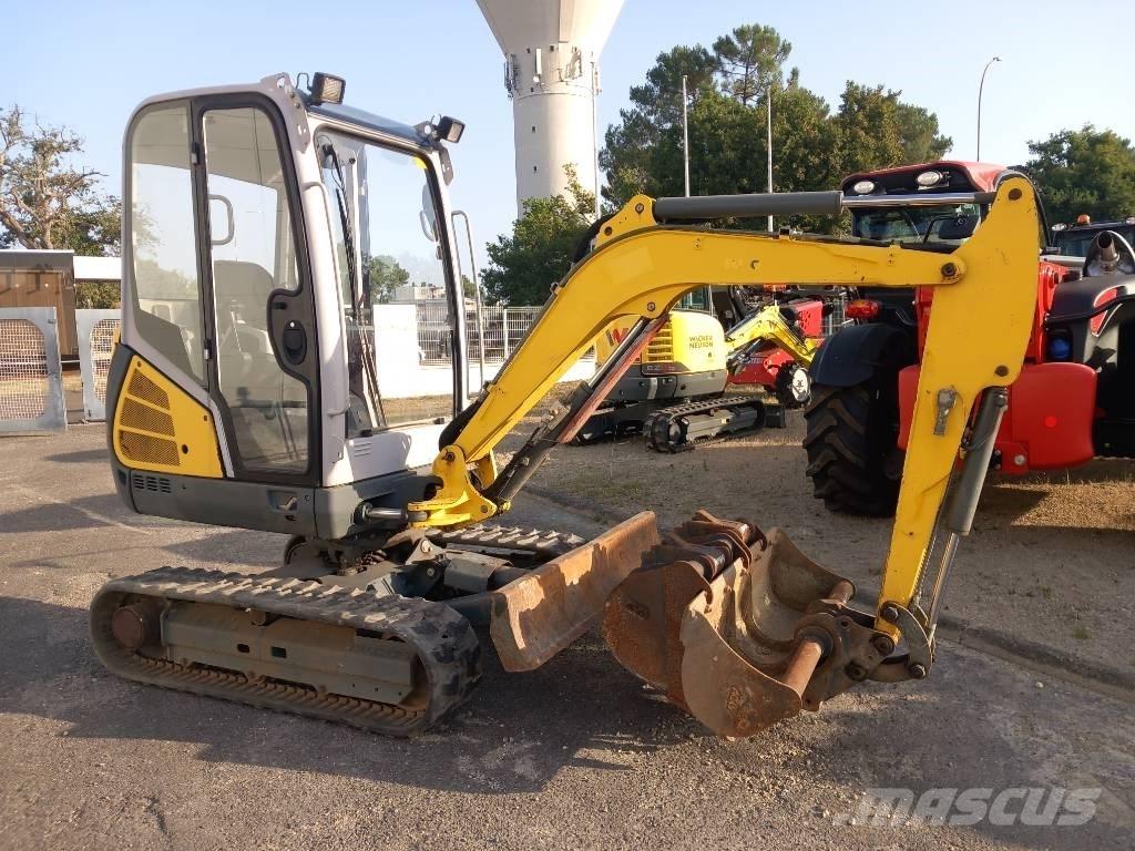 Neuson ET24 Lánctalpas kotrók