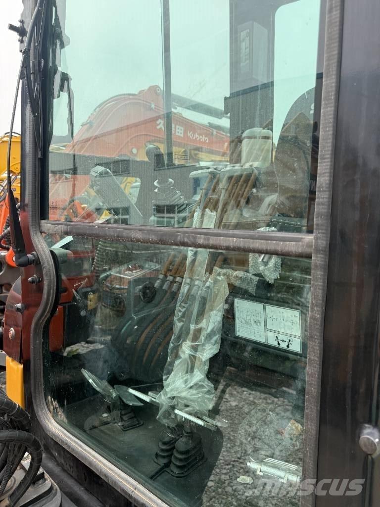 Sany SY 26 U Mini kotrók < 7t