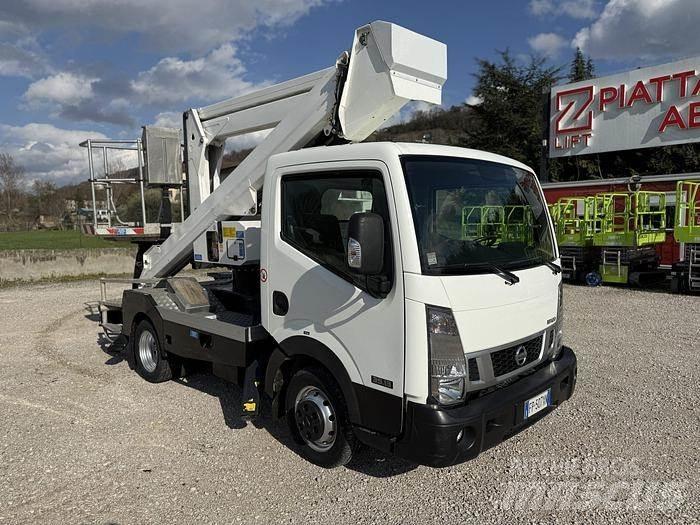 Palfinger P240A Teherautóra szerelt emelők és állványok