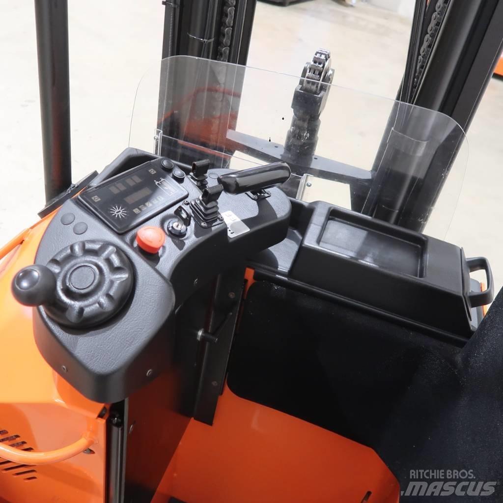 Toyota SSE135 Elektromos gyalogkíséretű targoncák