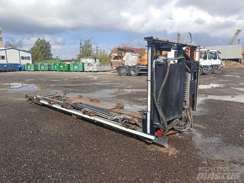Multilift XR Emelőhorgos rakodó
