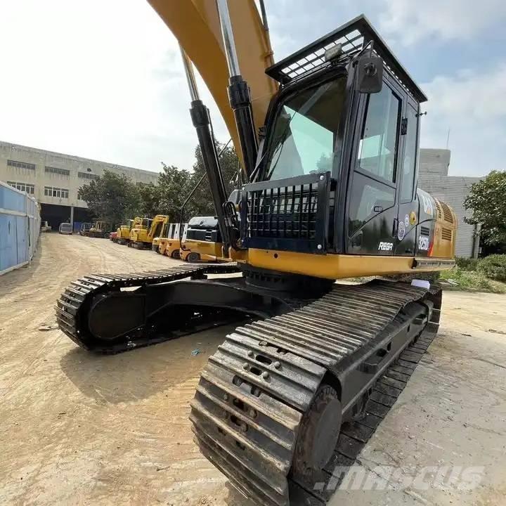 CAT 330D2 Lánctalpas kotrók