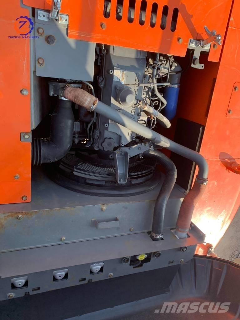 Hitachi ZX 240 Lánctalpas kotrók