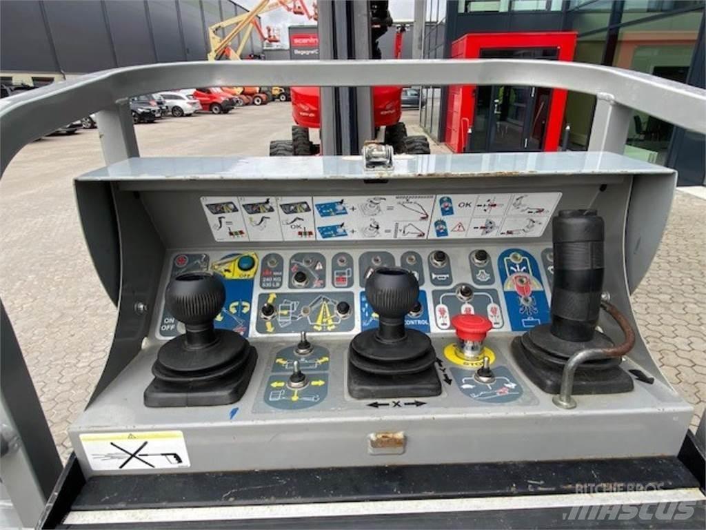 Manitou 280TJ Karos emelők