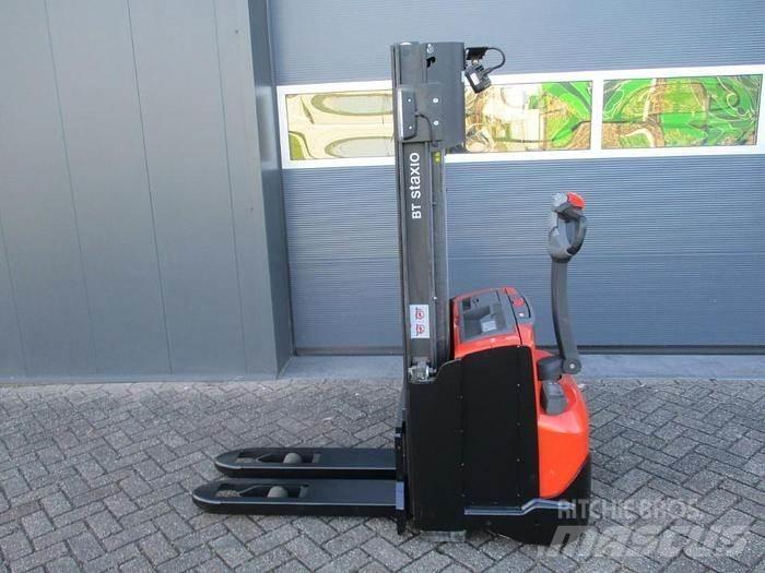 Toyota SWE 140 Gyalogkíséretű targonca