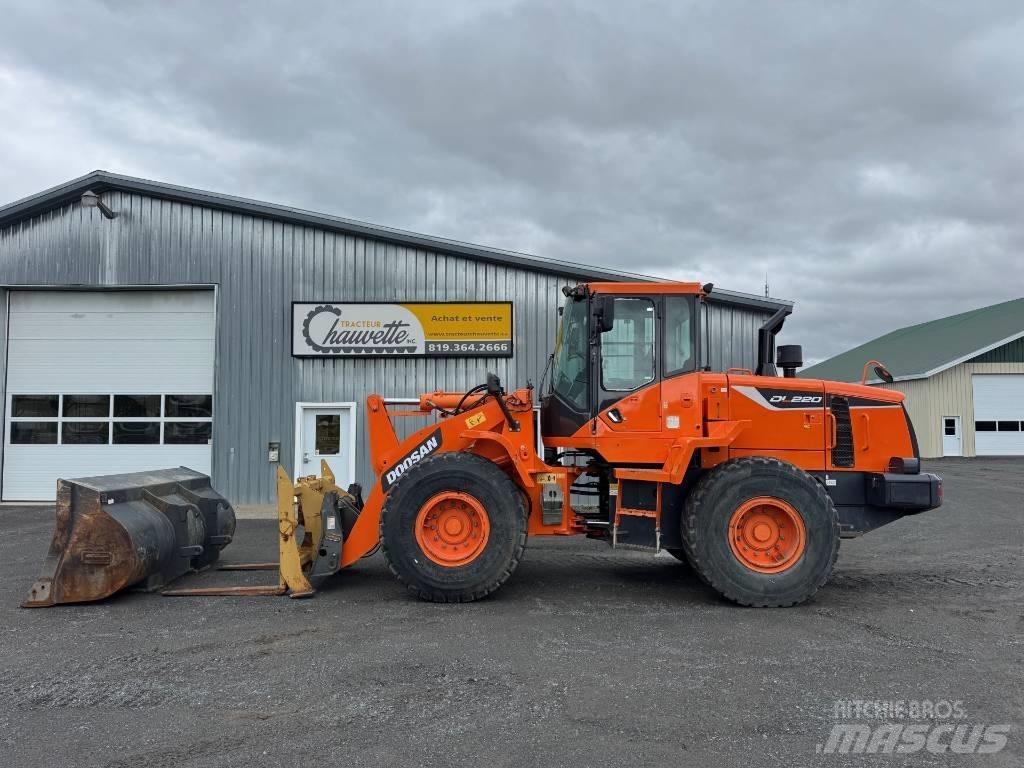Doosan DL220-5 Gumikerekes homlokrakodók
