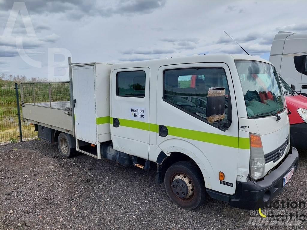Nissan Cabstar Kis teherszállító/Platós kocsi
