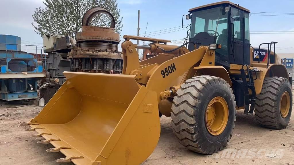 CAT 950 H Gumikerekes homlokrakodók