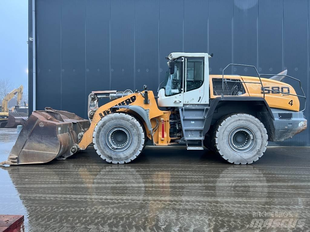 Liebherr L580 Gumikerekes homlokrakodók