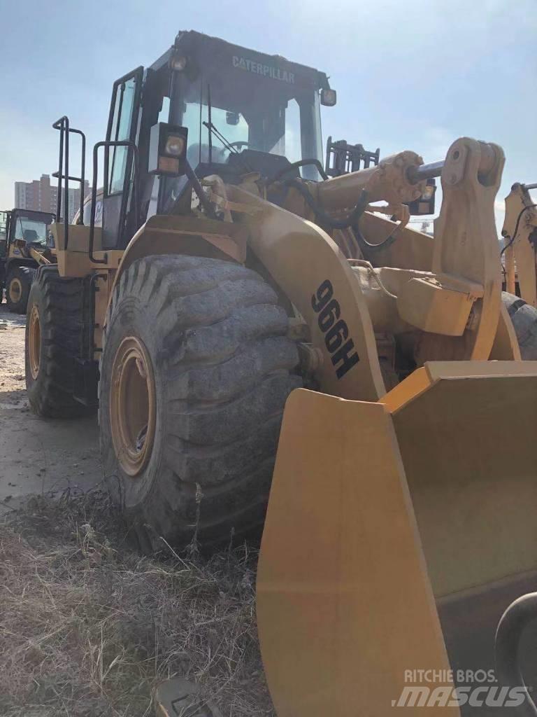 CAT 966 H Gumikerekes homlokrakodók