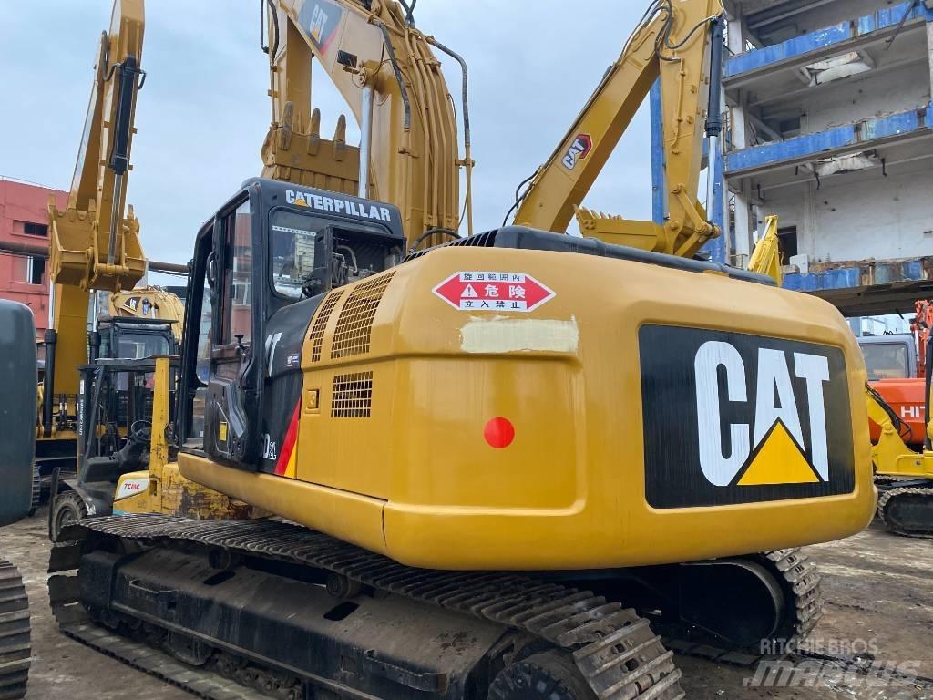 CAT 326 D2L Lánctalpas kotrók