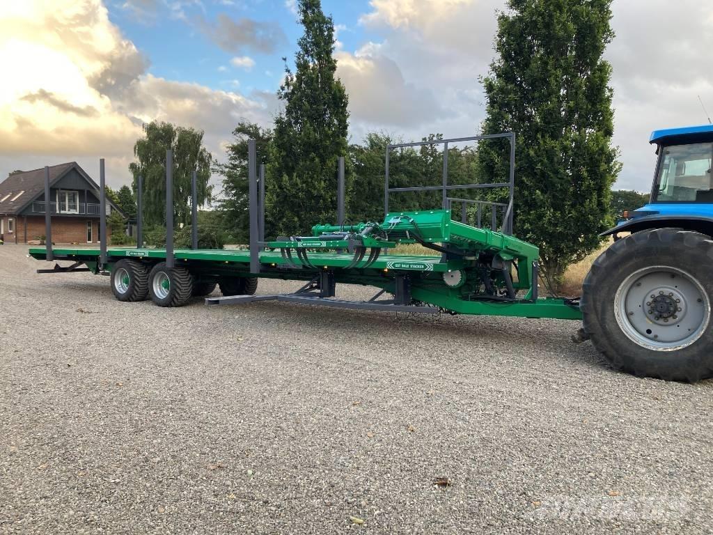  BALE STACKER GST Bálaszállító pótkocsi
