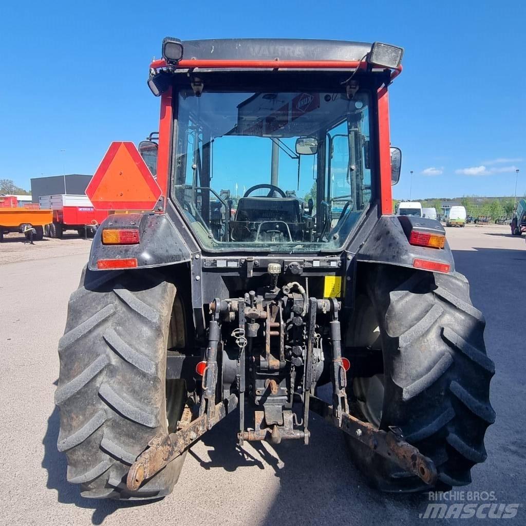 Valtra Valmet 900 Traktorok