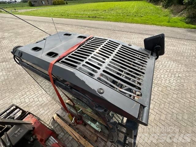 Hitachi ZX-LC-5B Vezetőfülke és belső tartozékok