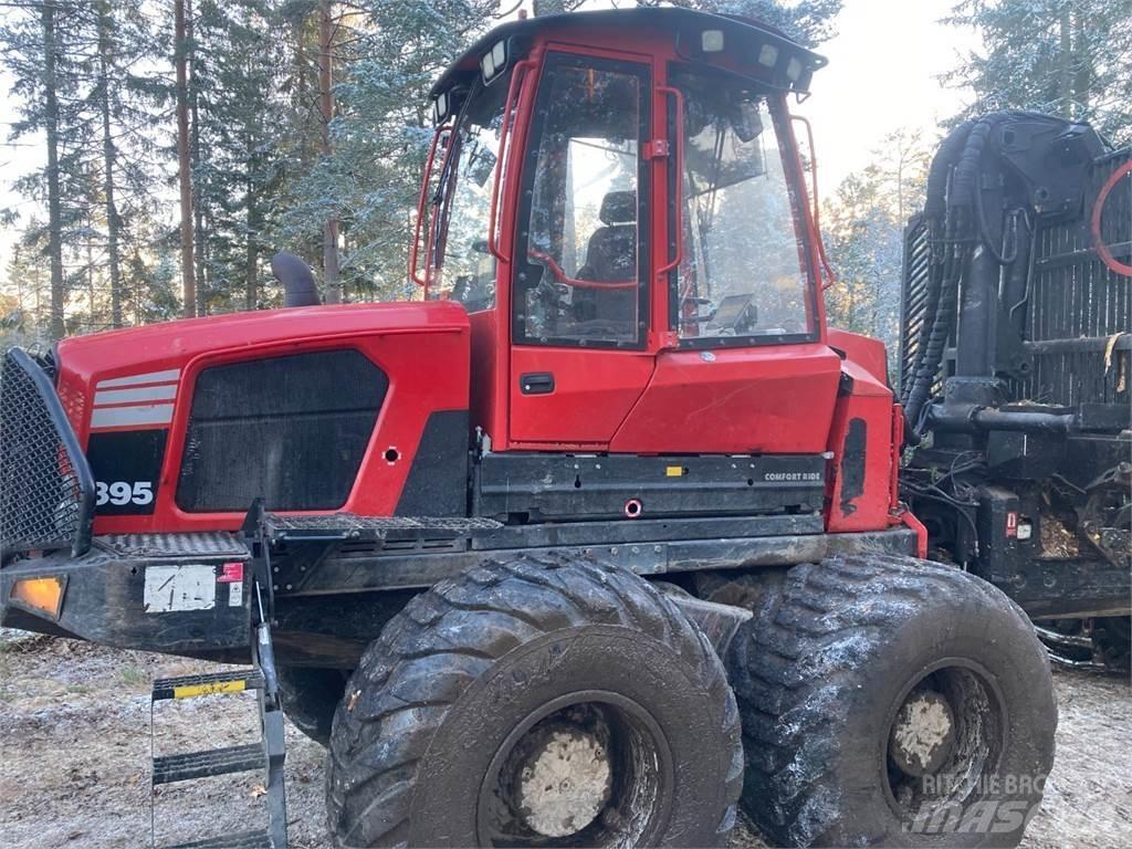 Komatsu 895 Kihordók