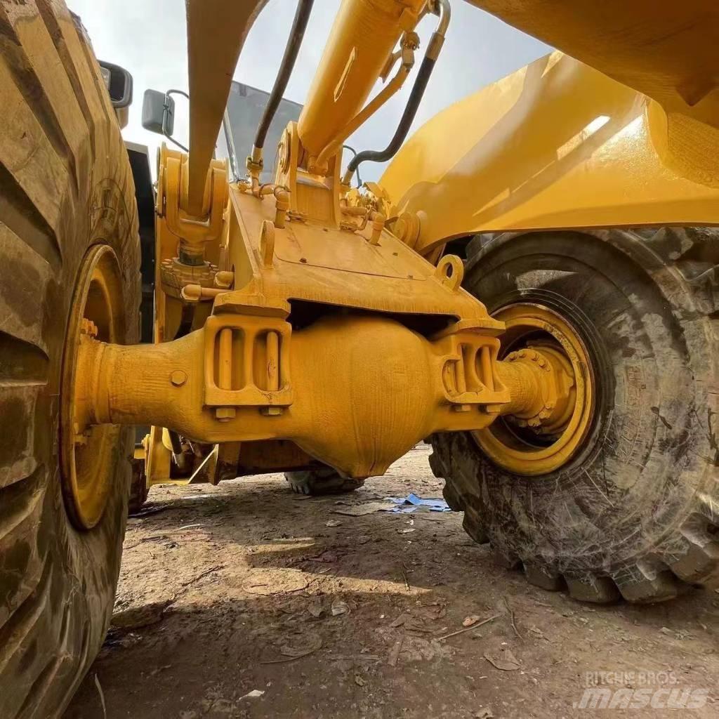 Komatsu WA 500 Gumikerekes homlokrakodók